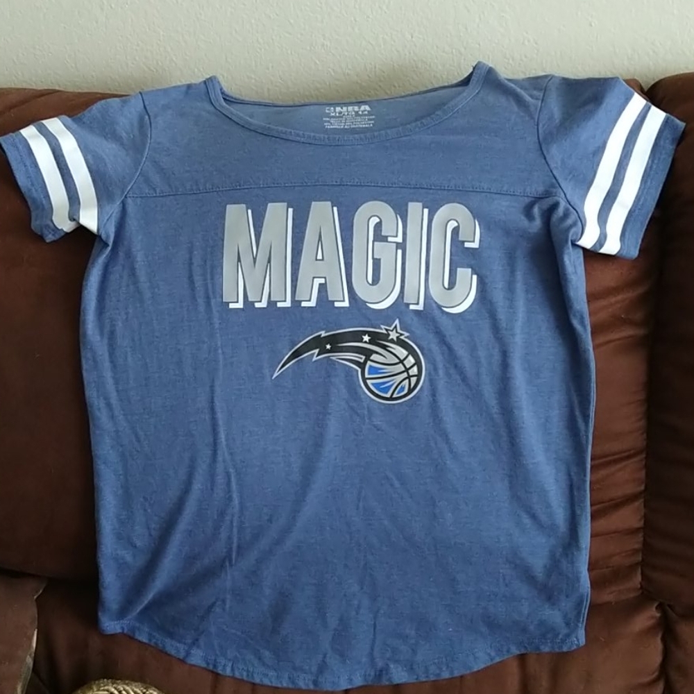 Tee shirt
